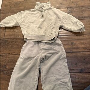 Wide leg Rylee actually Cozy Two-Piece Heart Sweat Set - Light green